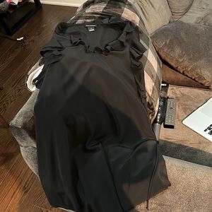 Club Monaco silk size four dress in good condition. Gently worn